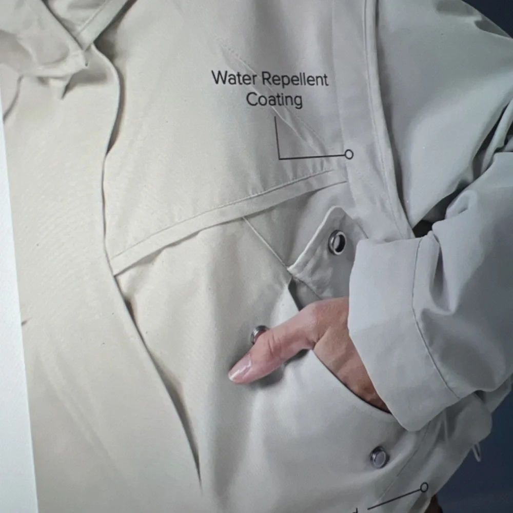 Women's White Alo Jacket - Picture 2 of 7